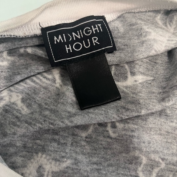 Black and White Dinosaur Graphic Women Top - Picture 5 of 5